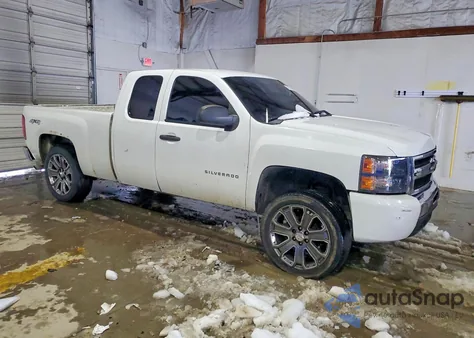 2011 Chevrolet Silverado K1500 z USA, uszkodzony, nr VIN 1GCRKPE3XBZ136812